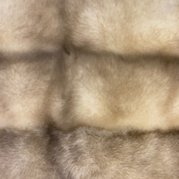 Genuine fur coat - Picture 7 of 9